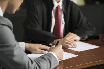 珠海律師在線免費(fèi)法律咨詢 全方位專業(yè)法律服務(wù)指南