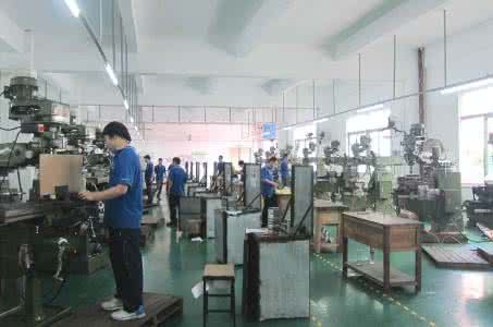 開了個(gè)工廠,卻把全村人都得罪了,這叫什么事呀